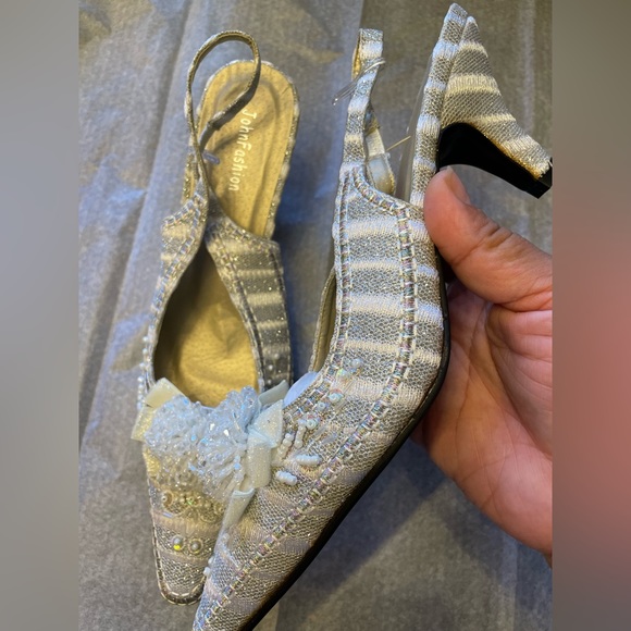 Sliver beaded shoes by John Fashion - Picture 3 of 7